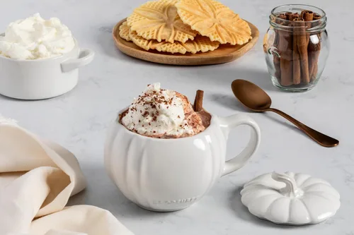 Vista 6 de Le Creuset - Taza de cerámica de calabaza con tapa, 14 onzas, caqui Naranja (Persimmon)