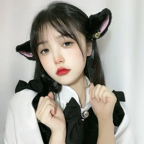 Vista 5 de BWESOO Lindo gorro mullido negro para maquillaje, lazo de anime, cosplay, campana de felpa para niña, Lolita clip para el pelo, accesorios