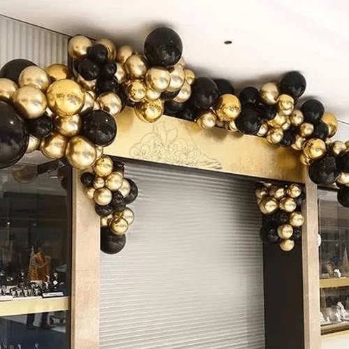 Vista 3 de Togvu - Kit de guirnalda de globos negros y dorados, 122 piezas de globos de látex con confeti negro metálico dorado de 18/12/10/5 pulgadas