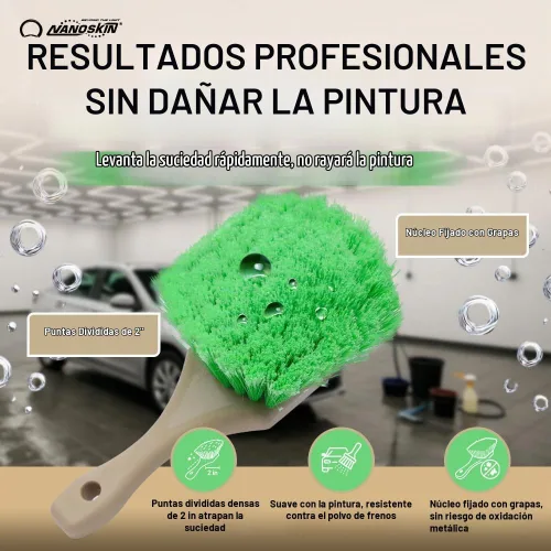 Vista 2 de Nanoskin Cepillo de detalles para frotar suavemente, ruedas y neumáticos Cerdas verdes marcadas, diseño resistente a los ácidos