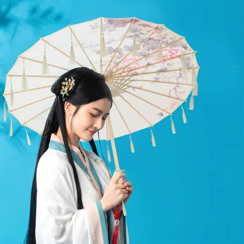 Vista 5 de Homoyoyo Sombrilla de tela con patrón de flores, sombrilla de tela de seda japonesa china con bolsa de borlas, kimono Hanfu, suministros de disfraz