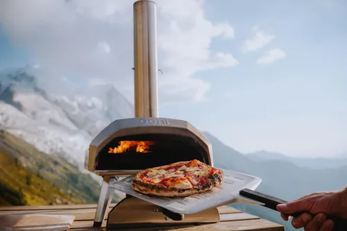 Vista 5 de ooni Pala de Pizza Perforada de 12" – Pala de Pizza de Metal de Aluminio de 12 Pulgadas, Pala Espátula de Pizza, Pala Ligera para Voltear Pizza