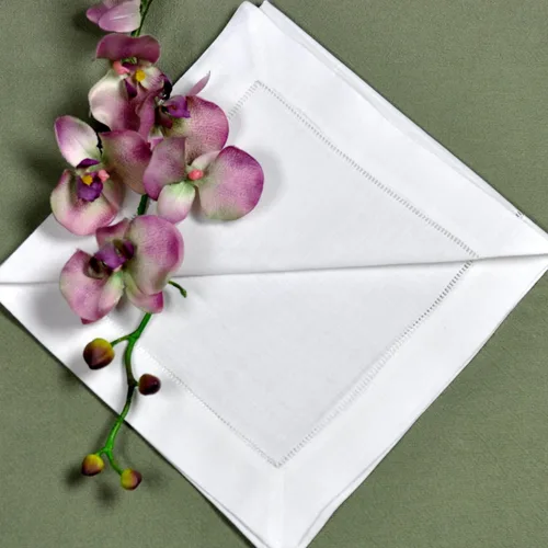 Vista 6 de Bumblebee Linens Servilletas de cena con dobladillo de mezcla de algodón de lino blanco - Juego de 4 servilletas de tela con dobladillo de escalera
