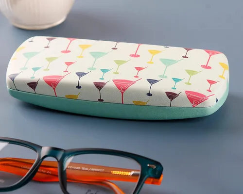 Vista 29 de Ron's Optical Clamshell - Funda rígida para lentes de lectores de marcos pequeños a medianos para mujeres y hombres