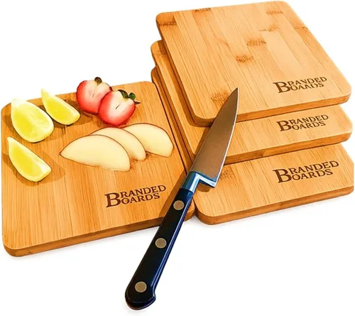 Vista 10 de Tabla de cortar de bambú pequeña y mini de Branded Boards, ideal para apartamentos, vehículos recreativos, barra de casa, tablas de charcutería