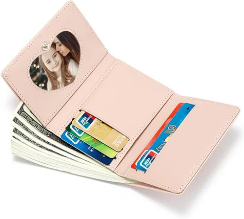 Vista 3 de SUMGOGO Cartera pequeña para niñas, niños y mujeres, lindo bolso corto pequeño delgado para efectivo, tarjetero y monedero Footprint Editon
