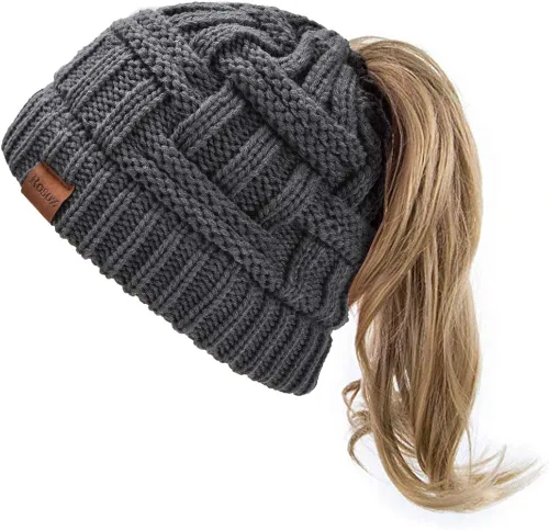 Vista 2 de Rosoz Gorro de cola de caballo para mujer gorro cálido de invierno suave y elástico tejido trenzado gorro de moño alto