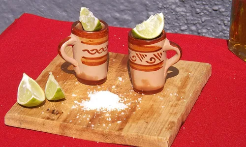 Vista 9 de Vasos de chupito de tequila - Juego de 4 vasos de chupito mexicanos de terracota - 2 Oz - Arcilla natural - Barro Canelo (mango)
