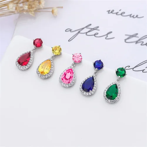 Vista 7 de VONSSY Aretes colgantes de gota Piedras preciosas de gota de agua chapadas en oro blanco cristal colgante de circonita cúbica hipoalergénico