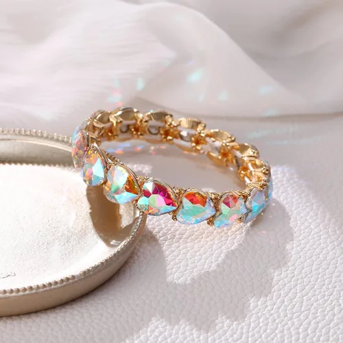 Vista 3 de EleQueen Pulsera elástica de corazón de cristal con diamantes de imitación para mujer