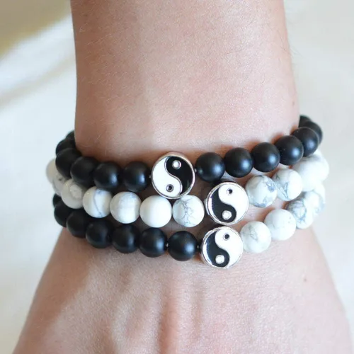 Vista 6 de Moda hombres mujeres Taiji Yin Yang Feng Shui Charm pulsera natural blanco turquesa y negro cuentas parejas pulseras amistad distancia pulsera