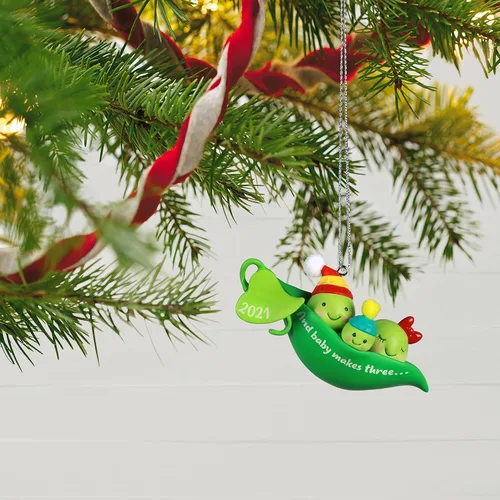 Vista 6 de Hallmark Keepsake Adorno de Navidad, año 2021, bebé hace tres guisantes