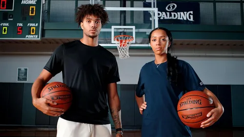 Vista 6 de Spalding TF-Trainer Weighted Basketballs Improve Dribbling & Passing Strength Available in 3 or 6 Pound Weights