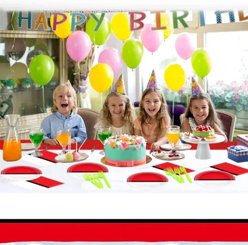 Vista 4 de Los suministros de fiesta de cumpleaños de animación de dibujos animados incluyen 20 platos y 20 servilletas y mantel de 71 x 42 pulgadas, vajilla