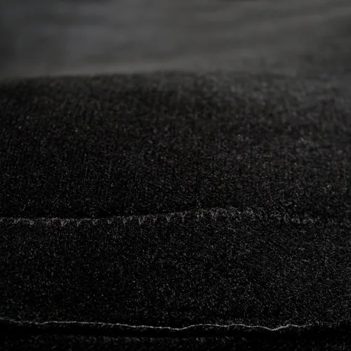 Vista 3 de Coverking Cubiertas de tablero de ajuste personalizado para modelos selectos de Chevrolet Silverado 1500/2500/3500 - Terciopelo (Negro)