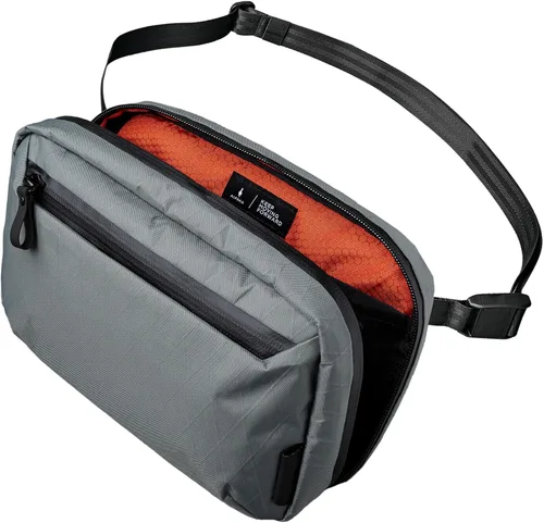 Vista 7 de ALPAKA Elements Tech Case Mini Tech Pouch 1.5L Cable Bag Negro X-Pac VX42 Weatherproof Fabric, YKK Aquaguard Zipper, Detachable Shoulder Strap