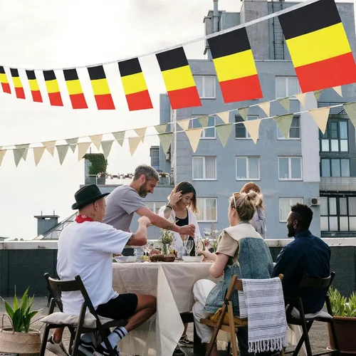 Vista 5 de Bandera de Bélgica, bandera belga, pequeña cadena de banderas de Bélgica, mini banderas belgas, utilizada para fiestas, escuela, eventos deportivos