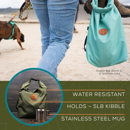 Vista 2 de Wilderdog Bolsa para perros - Resistente al agua, portador de croquetas portátil y taza de acero inoxidable - Negro