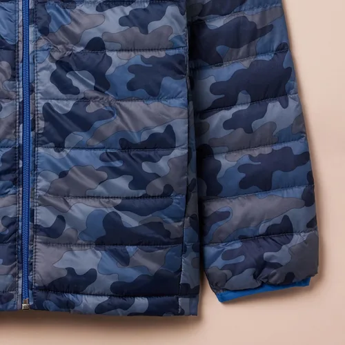 Vista 5 de Amazon Essentials Chaqueta ligera, resistente al agua, con capucha, acolchada y plegable para niños y niñas pequeñas