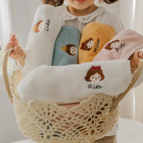 Vista 3 de Toallas de mano personalizadas para niñas y niños de 19.6 x 9.8 pulgadas, toalla con nombre personalizado con bordado para baño, gimnasio y spa