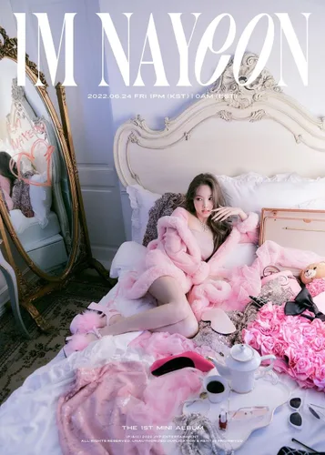 Vista 9 de Twice Nayeon IM NAYEON 1st Solo Mini Álbum A-I'M Versión CD+FotoBook+Sobre+1p Polaroid PhotoCard+1p Postal Transparente+1p Tarjeta de Visita+1p