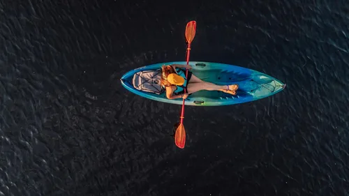 Vista 7 de Perception Kayaks Tribe 9.5 Sentarse en la parte superior Kayak Kayak recreativo Dapper