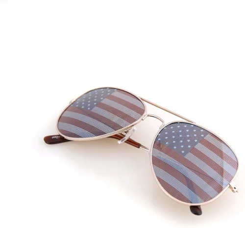 Vista 2 de Shaderz Aviator USA America American Flag Gafas de sol Gran accesorio para el 4 de julio