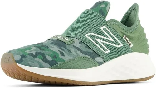 Vista 5 de New Balance Tenis unisex para bebé Fresh Foam Roav V1 sin cordones Aluminio ligero y negro.