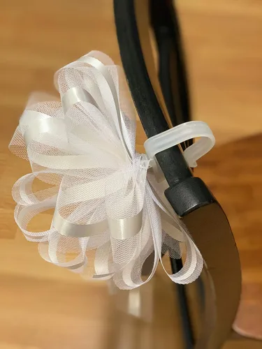 Vista 6 de Clips de iglesia para decoración de boda, juego de 6, ganchos de plástico resistentes, sillas de acento, barandilla, decoración de pasillo de boda