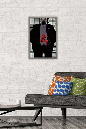 Vista 2 de Trends International Marvel Comics Daredevil - Póster de pared Kingpin Shadow, 22.4 pulgadas de largo x 14.7 pulgadas, versión enmarcada de madera