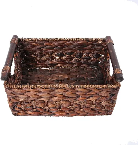 Vista 3 de Canasta de almacenamiento fabricada con jacinto de agua y asas de madera, para manualidades y artesanías. (RectánguloA-Mediano)