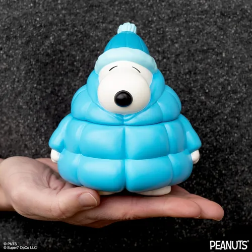 Vista 6 de Super7 ¡Diversión! ¡Diversión! Figura de vinilo de Snoopy de Peanuts (Abrigo inflado) – Figura de acción de Peanuts de 5 pulgadas – Coleccionables