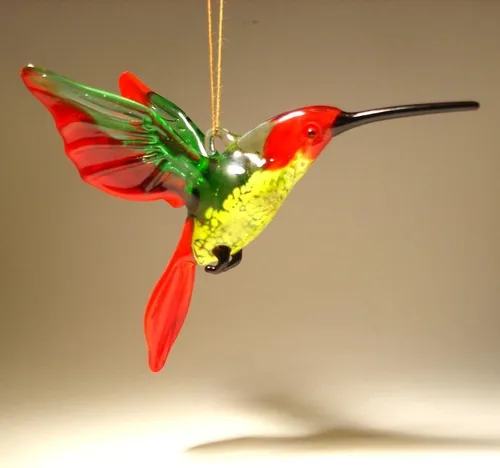 Vista 2 de Adorno colgante de colibrí de cristal rojo, verde y amarillo, hecho a mano, gran regalo coleccionable