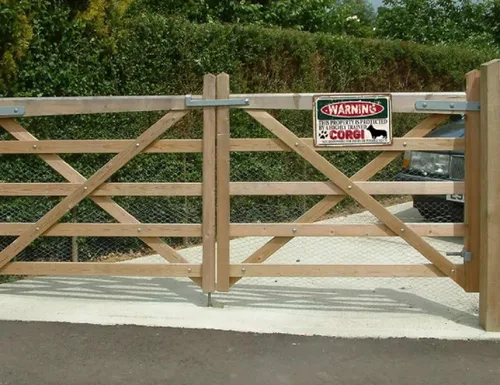 Vista 3 de RCXsigns Letrero de metal vintage de cocodrilos, "Advertencia esta propiedad está protegida por cocodrilos altamente entrenados" Letrero de estaño