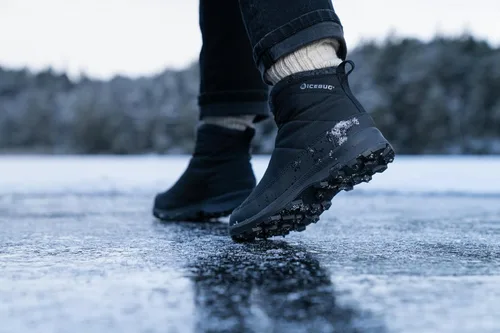 Vista 3 de Icebug Sala BUGrip - Botas de invierno con suela de tracción tachonada de carburo para hombre