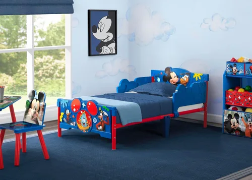 Vista 3 de Delta Children - Cama para niños pequeños Mickey Mouse 3D, azul + colchón de cuna de bebé de dos etapas Simmons Kids Silver Nights de doble cara