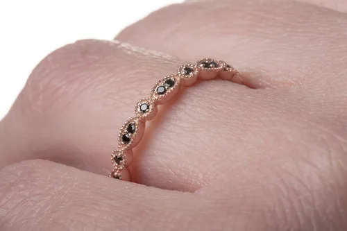 Vista 3 de Elegante joyero Anillo de eternidad de diamantes para mujer en oro macizo de 9k, 14k y 18k, anillo de diamantes milgrain marquesa, banda