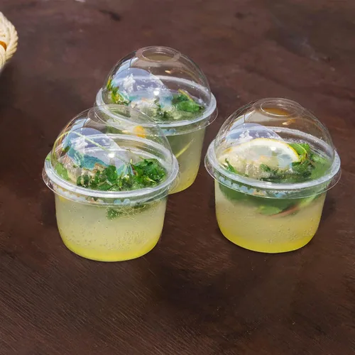 Vista 5 de Vasos de postre con tapas de cúpula, paquete de 50 tazas de postre con tapas, vasos de postre de plástico, vasos desechables para fiestas, cuencos