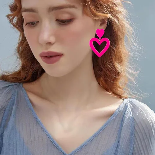 Vista 7 de Ymimanchil Aretes colgantes de corazón para mujer, aretes colgantes de corazón acrílicos para fiesta