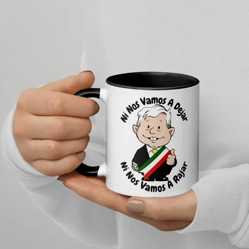 Vista 3 de AMLO - Taza de café Ni Nos Vamos A Dejar Ni Nos Vamos A Rajar con divertidos dibujos animados Muñeco AMLITO Taza de cerámica blanca brillante