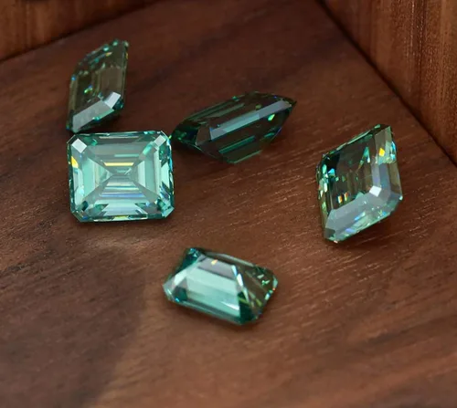Vista 6 de Love Band Moissanita suelta de 4 quilates, color verde, diamante de moissanita, claridad VVS1, piedra preciosa brillante de corte esmeralda