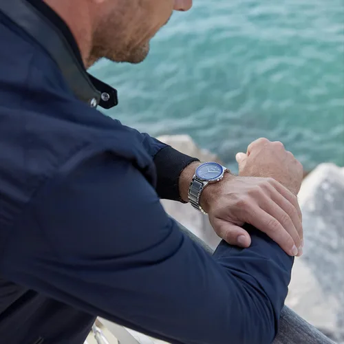 Vista 5 de Citizen Axiom Eco-Drive - Reloj para hombre plateado