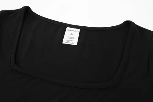 Vista 5 de OThread & Co. Camiseta de manga corta para mujer, cómoda, cuello cuadrado, capa elástica básica