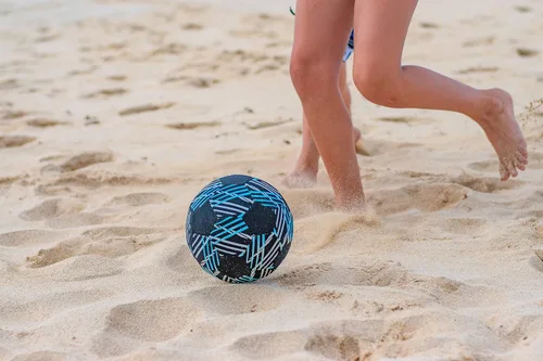 Vista 4 de Sunflex Balón de fútbol de neopreno, pelota ligera impermeable para exteriores, 8 pulgadas de diámetro, suave y segura, diseñada para recreación