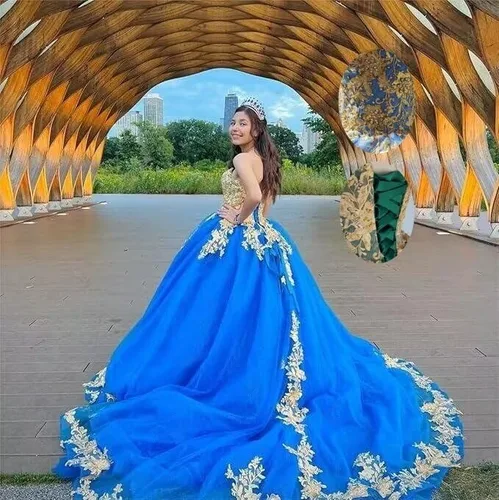 Vista 2 de XYAYE Vestido de quinceañera de tul brillante para mujer, vestido de fiesta con flores en 3D, vestidos sin tirantes de encaje dorado dulce 15 16