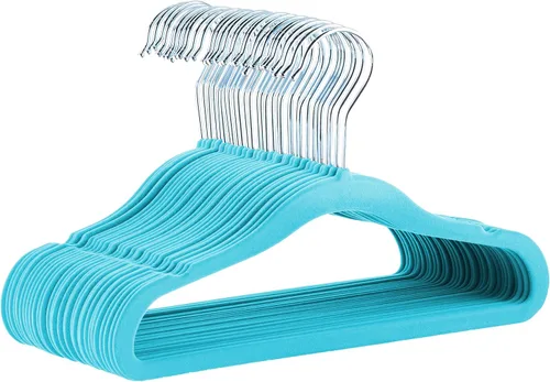 Vista 16 de Amazon Basics Perchas de terciopelo antideslizantes para niños que ahorran espacio con muescas para el hombro, construcción resistente para Beige