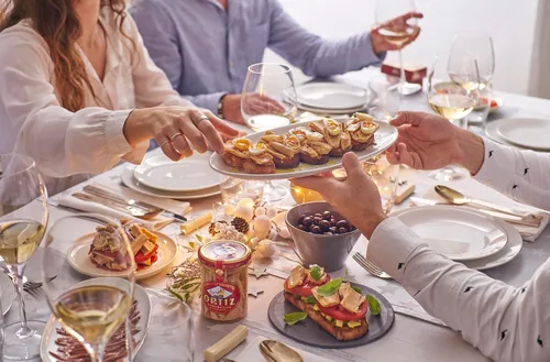 Vista 5 de Ortiz Atún blanco en aceite de oliva, fresco y tierno, capturado silvestre español, alto en proteínas y grasas Omega 3, excelente en ensaladas