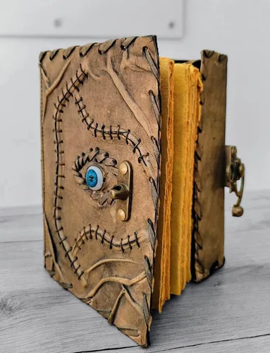 Vista 4 de Leather Crafter's Libro de hechizos Hocus Pocus, libro de hechizos, decoración de Halloween, diario de cuero, libro de sombras, regalos de Navidad