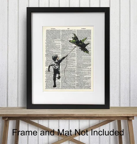 Vista 2 de Banksy - Póster de graffiti para pared, militar, avión de combate de la fuerza aérea, regalo para fanáticos del arte callejero, póster de fotos