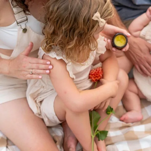 Vista 5 de Motherlove Everyday Baby Balm (2 onzas) a base de plantas, esencial para bebés totalmente naturales para recién nacidos, bebés y niños pequeños